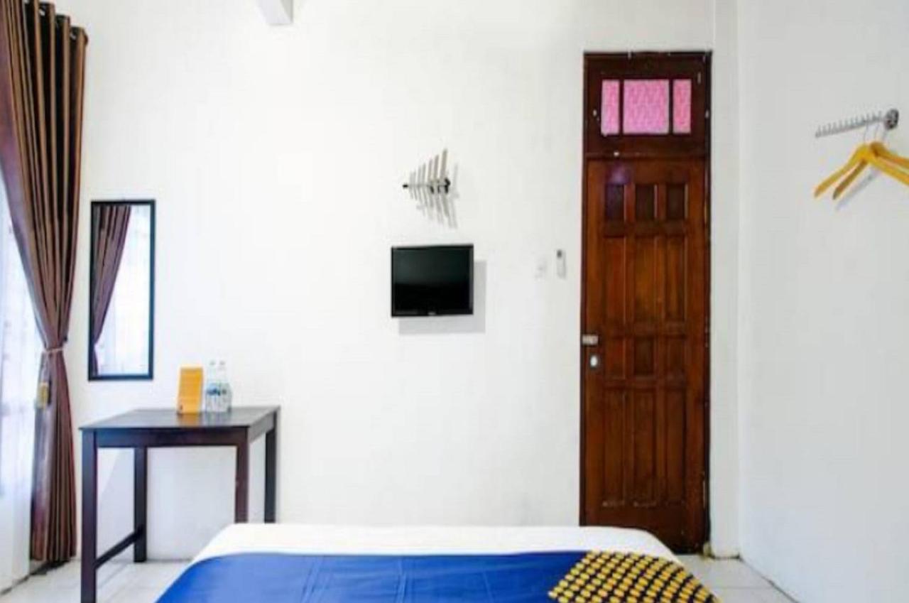 Spot On 2107 Ijo Pupus Syariah Residence Baturetno Exterior photo
