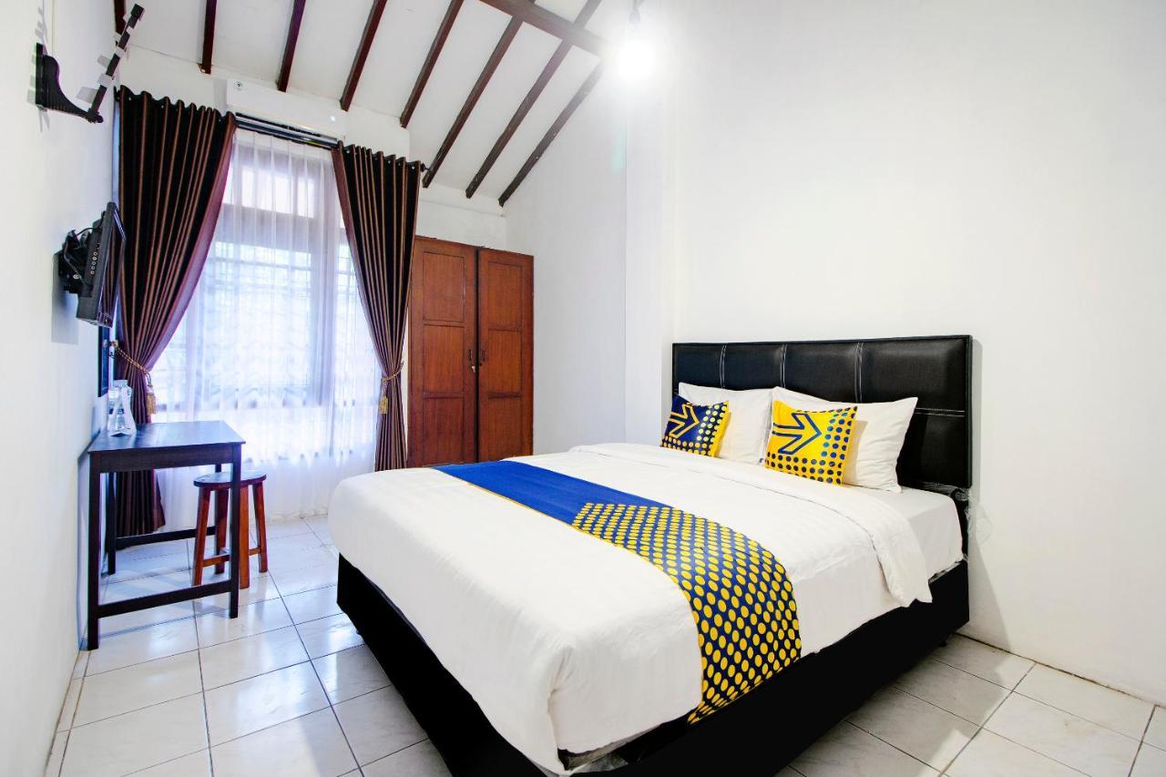 Spot On 2107 Ijo Pupus Syariah Residence Baturetno Exterior photo
